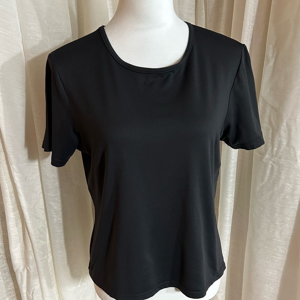Real Clothes Saks Fifth Avenue versatile  black shell top
